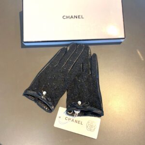 Alternative view of Chanel Gloves In Black