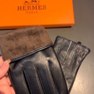 Alternative view of Hermes Soya Gloves In Black