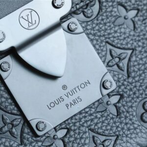 Alternative view of Louis Vuitton S Lock A4 Pouch Taurillon Black For Men, Men's Bags, Shoulder And Crossbody Bags 10.6in/27cm LV M80582
