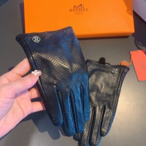 Alternative view of Hermes Soya Gloves In Black