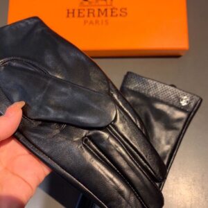 Alternative view of Hermes Soya Gloves In Black