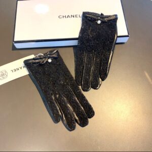 Chanel Gloves In Black