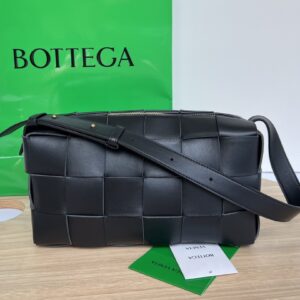 Bottega Veneta Brick Cassette Black, For Women, Women's Bags 11in/28cm