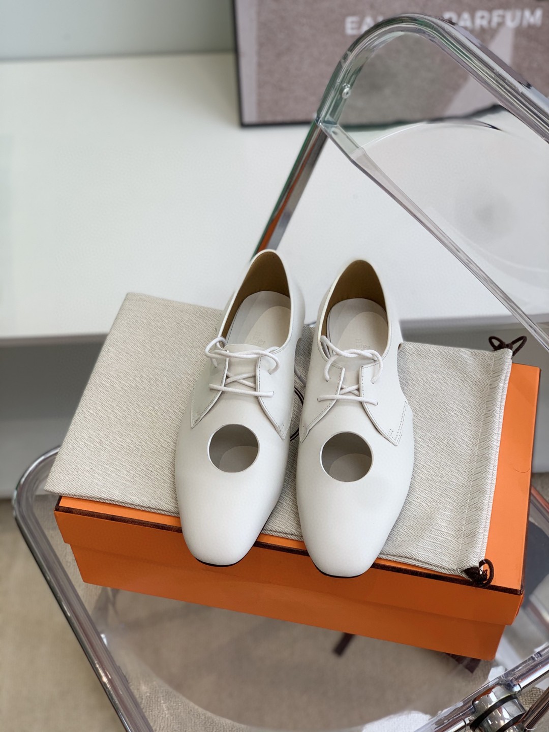 Hermes Epoca Oxford Shoe White For Women, Women's Shoes H221024Z 90360