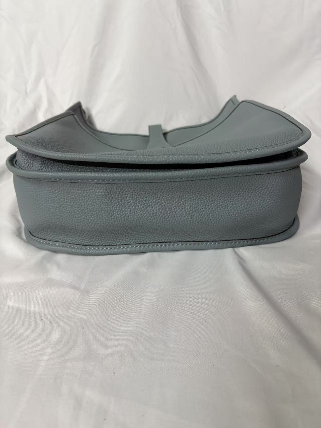 Hermes Evelyne III 29 Bag Light Blue With Silver-Toned Hardware For Women, Women's Shoulder And Crossbody Bags 11.4in/29cm H056277CK18 - Image 4