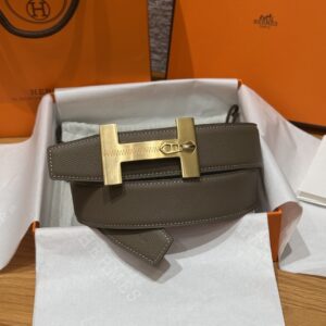 Alternative view of Hermès “H-Zip” 38mm Reversible Belt Taupe & Black