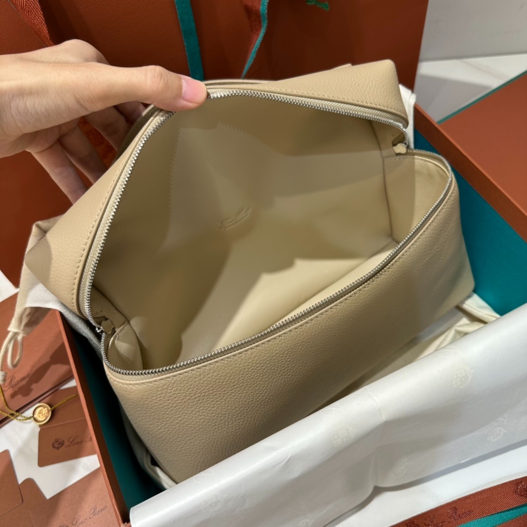 Loro Piana Extra Pocket L27 Top Handle Bag 10.6in/ 27cm Whisper Beige Gold Hardware For Women FAN4043 1615