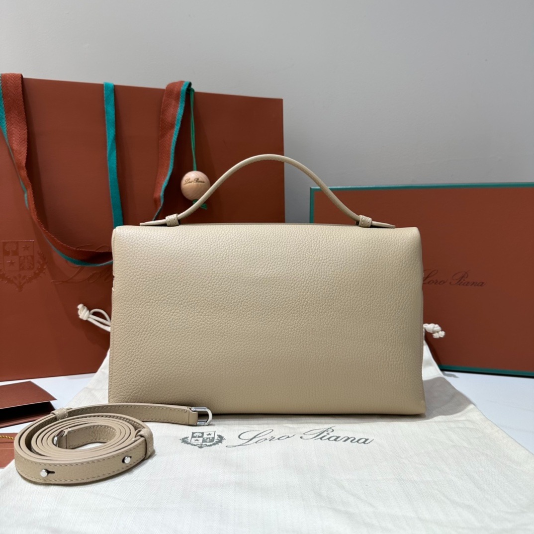 Loro Piana Extra Pocket L27 Top Handle Bag 10.6in/ 27cm Whisper Beige Gold Hardware For Women FAN4043 1615