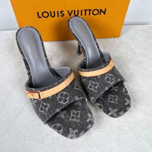 Alternative view of Louis Vuitton 6AM Mule Grey For Women 1ADIGT