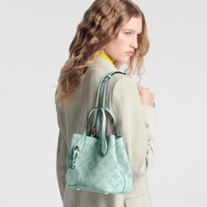 Alternative view of Louis Vuitton Blossom PM Bag For Women 7.8 Inches/ 20 Cm - M24930