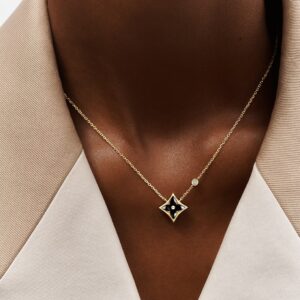 Alternative view of Louis Vuitton Color Blossom BB Star Pendant Necklace Gold-Toned For Women Q93699