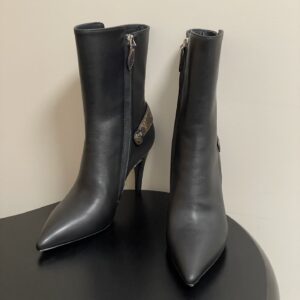 Alternative view of Louis Vuitton Legacy Ankle Boots Black For Women 1AIEUG