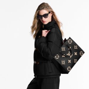 Alternative view of Louis Vuitton OnTheGo MM Tote Bag 13.8in/ 35cm Black/Beige Gold Hardware For Women M45495