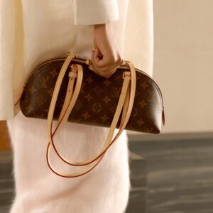 Alternative view of Louis Vuitton Squire East West Shoulder Bag 11.4in/ 29cm Monogram Gold Hardware For Women M28953