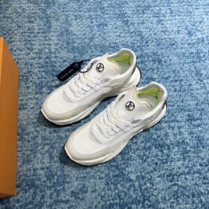 Alternative view of Louis Vuitton Run 55 Sneaker White For Men 1AAVGE