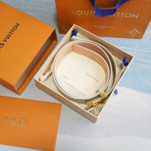 Alternative view of Louis Vuitton LV Initiales 40mm Belt Damier Azur Canvas Grey For Men M9609U
