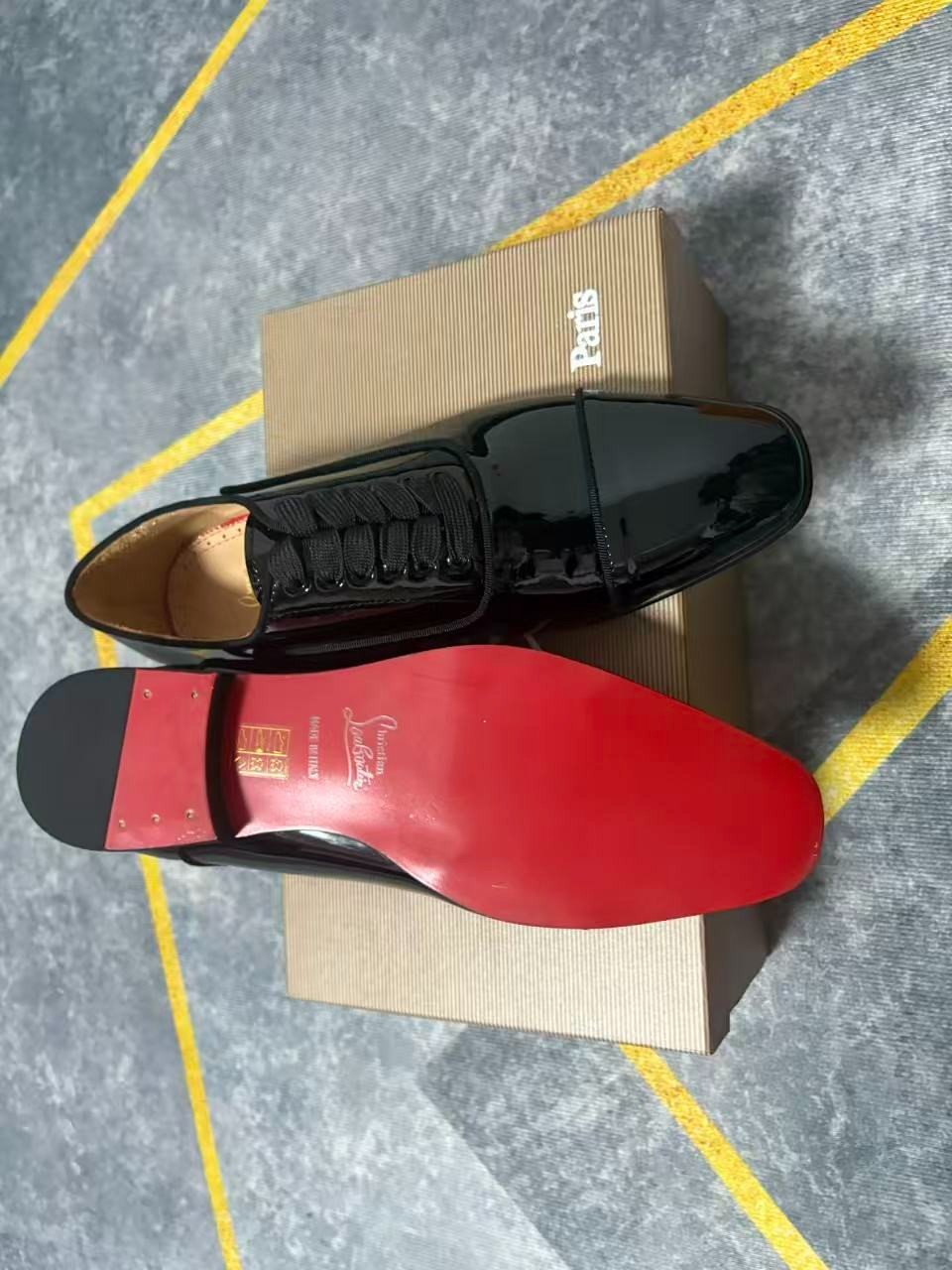 Christian Louboutin Greggo Oxfords Black For Men 1150377BK01 – 44 EU – 10 US – 27 Cm – 10.6 In