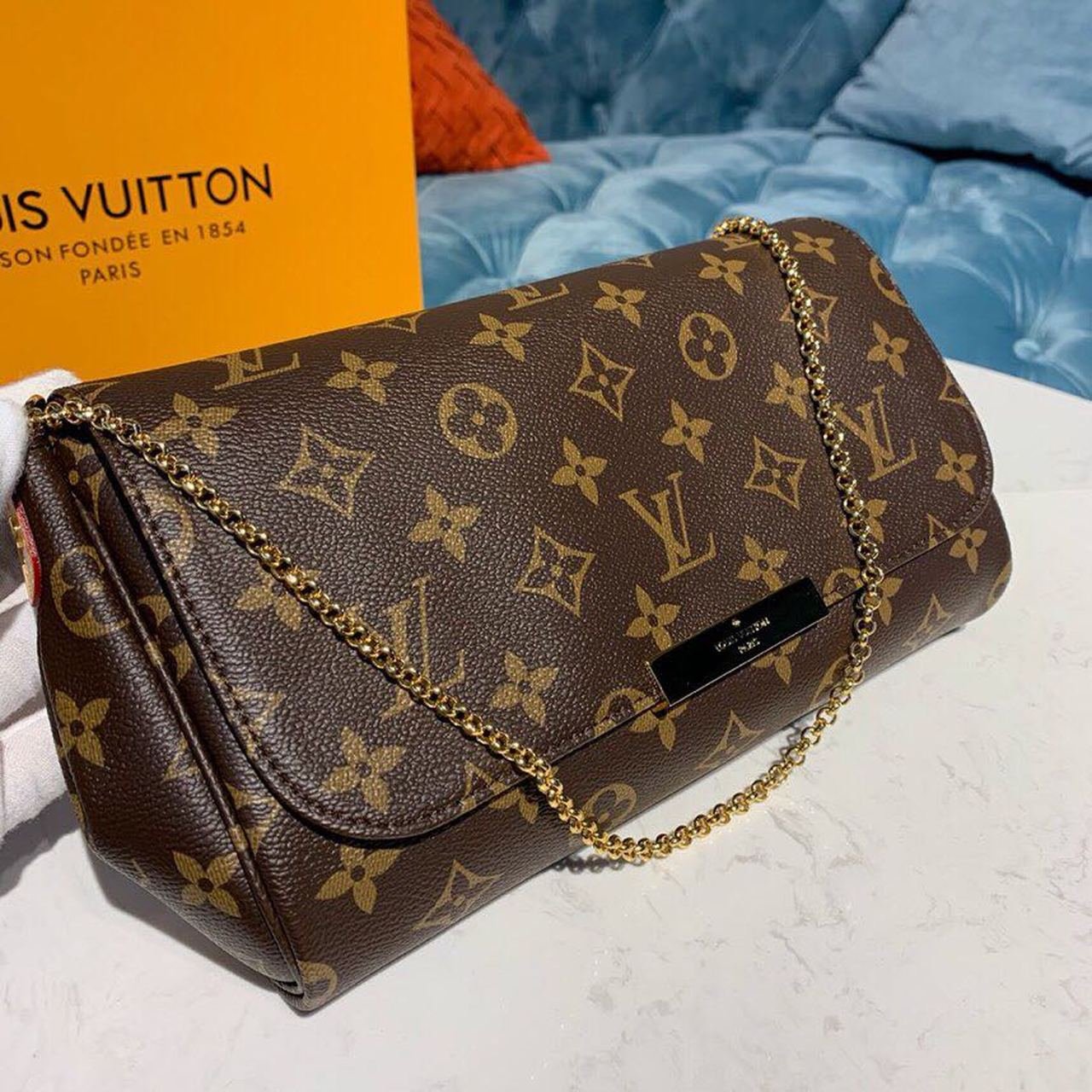 Louis Vuitton Favorite MM Crossbody Bag 11in/ 28cm Brown Monogram Canvas Gold Hardware For Women M40718Y