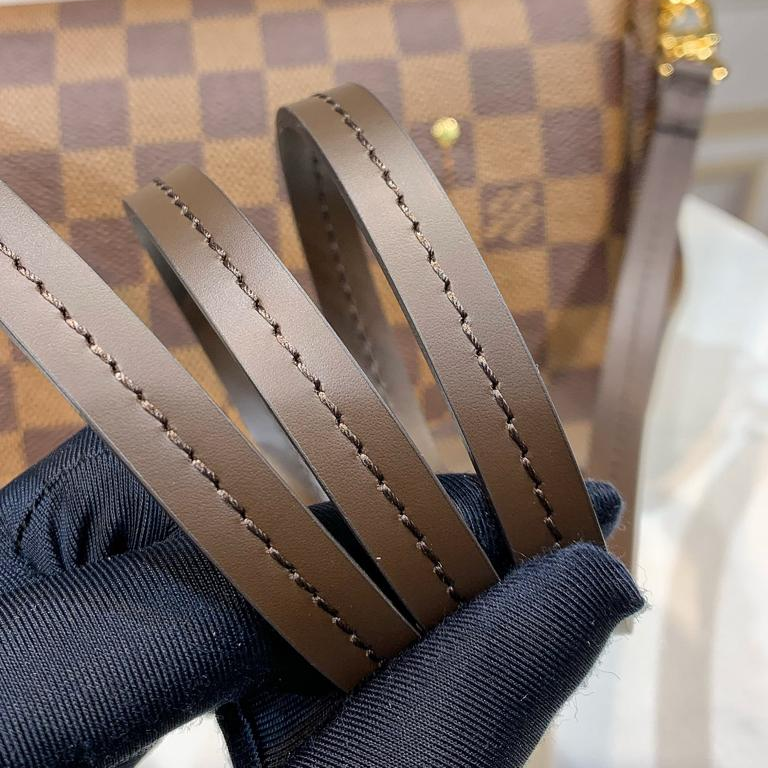 Louis Vuitton Favorite PM Crossbody Bag 9.5in/ 24cm Brown Damier Ebene Gold Hardware For Women N41276
