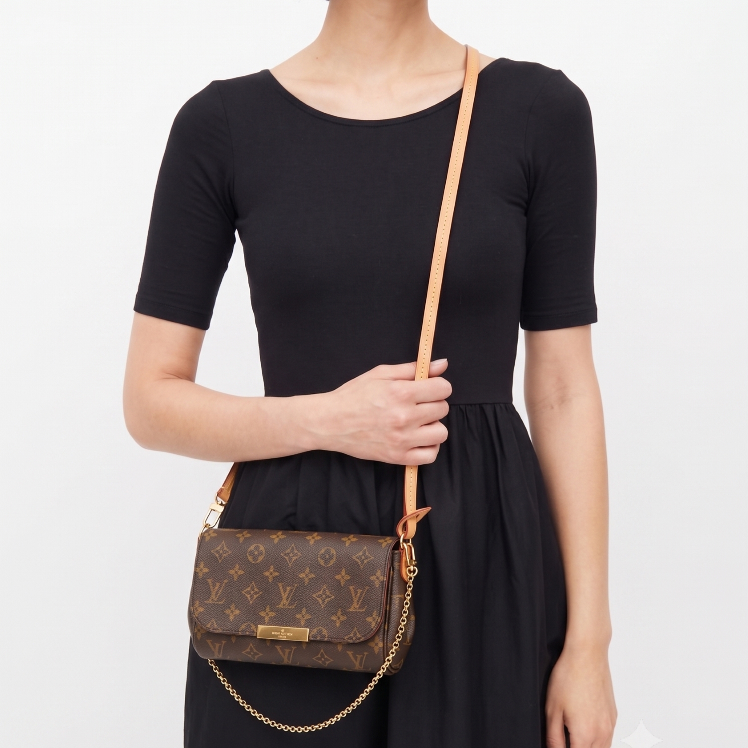 Louis Vuitton Favorite PM Crossbody Bag 9.5in/ 24cm Brown Monogram Canvas Gold Hardware For Women M40717